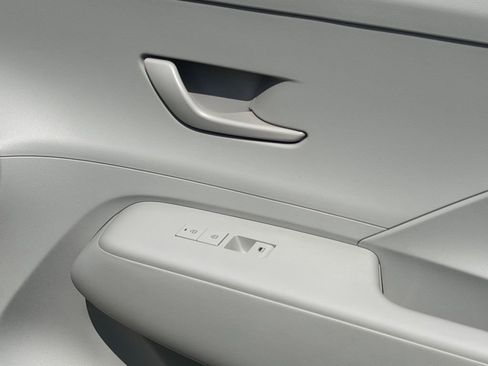 Used 2024 Hyundai Kona SEL image 37