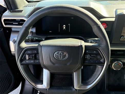 Used 2025 Toyota Tacoma TRD Sport image 9