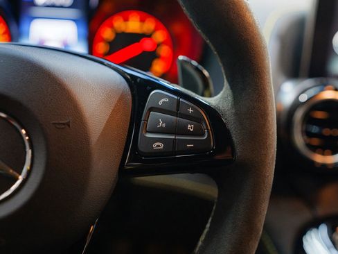 Used 2018 Mercedes-Benz AMG GT R image 35