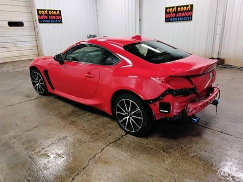 Used 2023 Toyota GR86 w/ ALL Weather Mat Package (TMS) RWD image 6