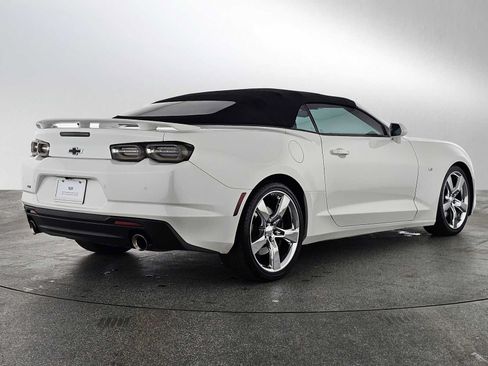 Used 2019 Chevrolet Camaro SS RWD image 3