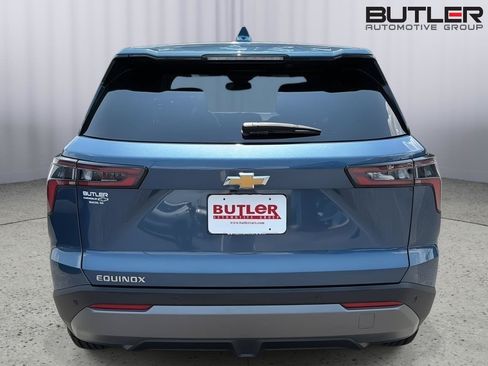 Used 2025 Chevrolet Equinox LT FWD image 5