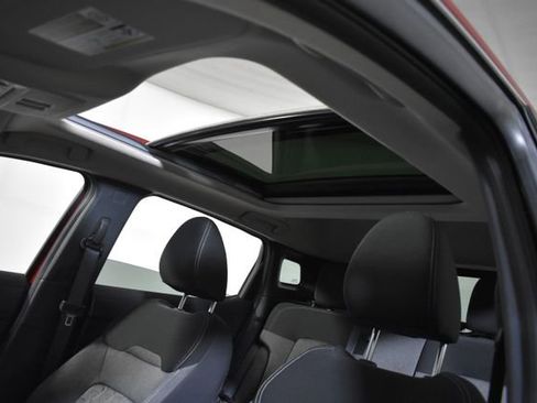 Certified 2025 Nissan Kicks SV w/ SV Premium Package AWD/4WD image 36