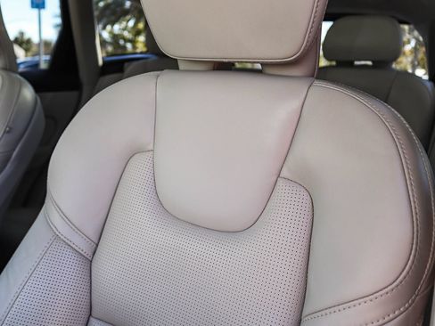Used 2021 Volvo XC60 T8 Inscription w/ Advanced Package AWD/4WD image 28