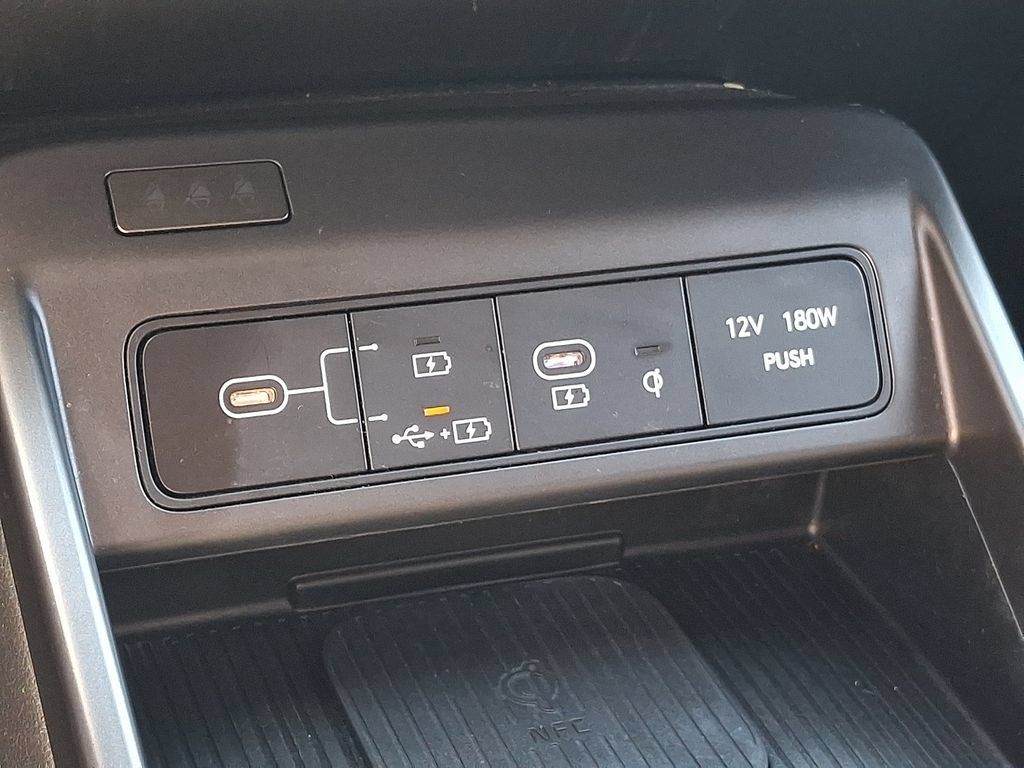 Used 2024 Hyundai Kona SEL w/ Convenience Package FWD image 25