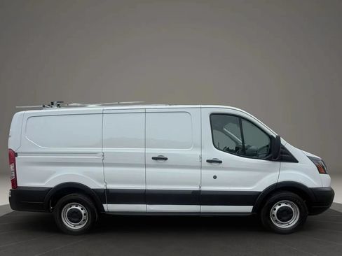 Used 2019 Ford Transit 150 130 Low Roof RWD image 4