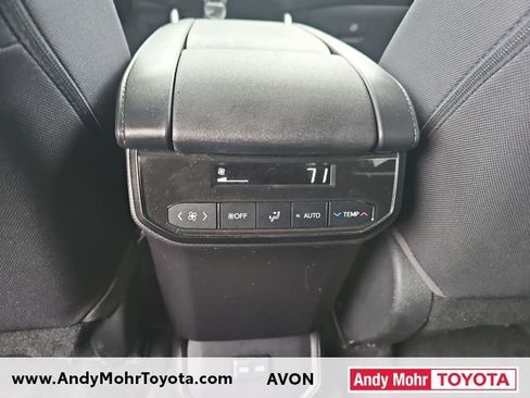 Used 2023 Toyota Highlander LE image 27