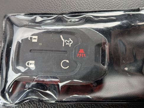 Used 2023 GMC Terrain SLT image 37