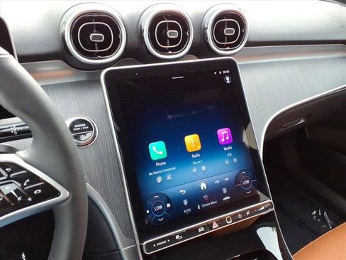 Used 2025 Mercedes-Benz C 300 4MATIC Sedan image 5