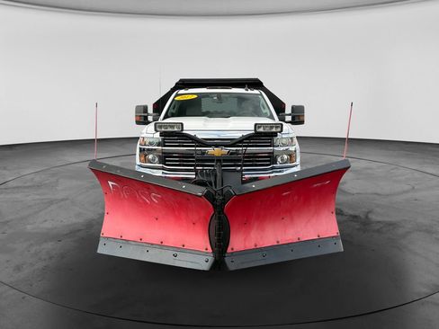 Used 2017 Chevrolet Silverado 3500 W/T w/ WT Convenience Package AWD/4WD image 2