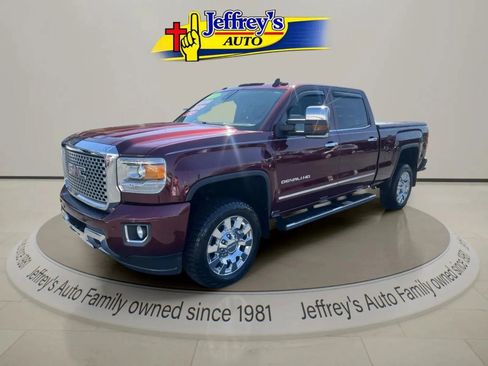 Used 2017 GMC Sierra 2500 Denali w/ Suspension Package, Off-Road AWD/4WD image 1