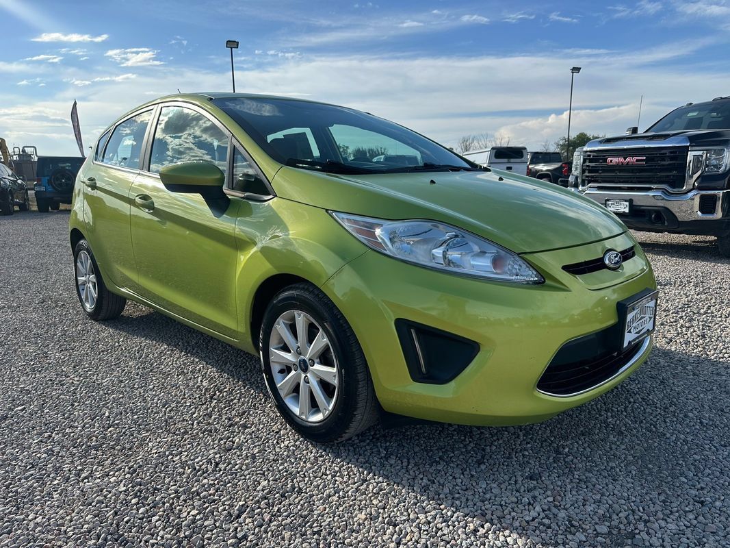 Used 2011 Ford Fiesta SE w/ 203A Rapid Spec Order Code FWD image 1