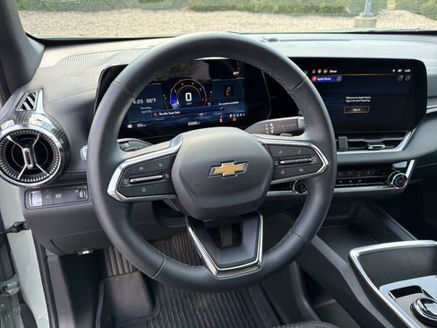 Used 2026 Chevrolet Equinox LT w/ LPO, Floor Liner Package FWD image 23