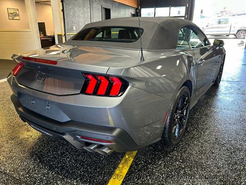 Used 2025 Ford Mustang GT Premium RWD image 3