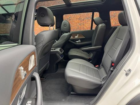 New 2025 Mercedes-Benz GLS 450 4MATIC image 24