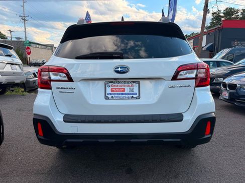 Used 2019 Subaru Outback 2.5i Premium AWD/4WD image 4
