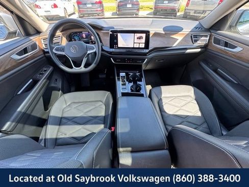 Used 2024 Volkswagen Atlas SE AWD/4WD image 13