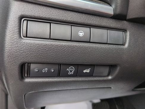 Used 2023 Nissan Rogue SV w/ SV Premium B Package FWD image 17