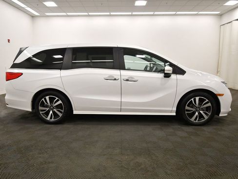 Certified 2023 Honda Odyssey Touring image 9