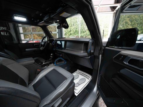 Used 2024 Ford Bronco Black Diamond image 24