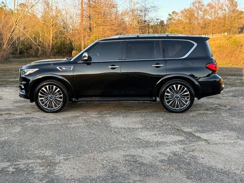 Used 2021 INFINITI QX80 Sensory w/ All-Season Package image 2