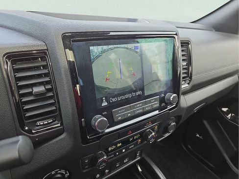 Used 2022 Nissan Frontier PRO-4X w/ Pro-4X Premium Package image 17