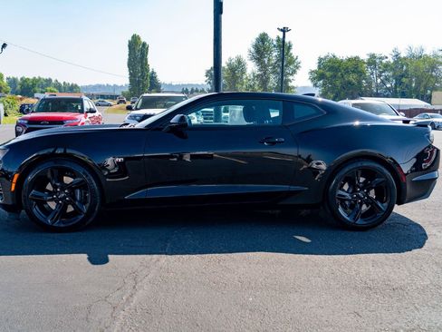 Used 2023 Chevrolet Camaro SS RWD image 12