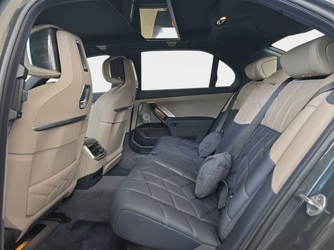 New 2026 BMW 760i xDrive image 9