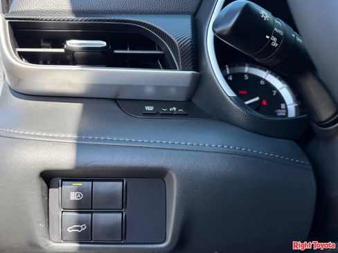 Used 2022 Toyota Highlander XSE FWD image 31
