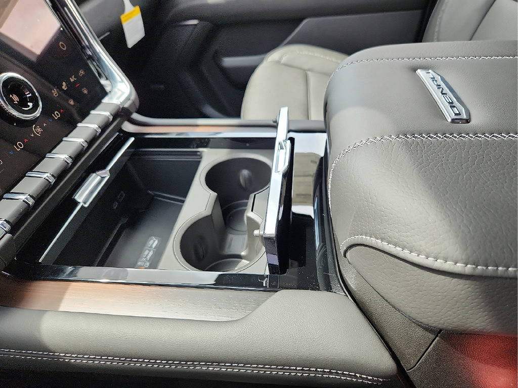 New 2026 GMC Yukon Denali AWD/4WD image 25