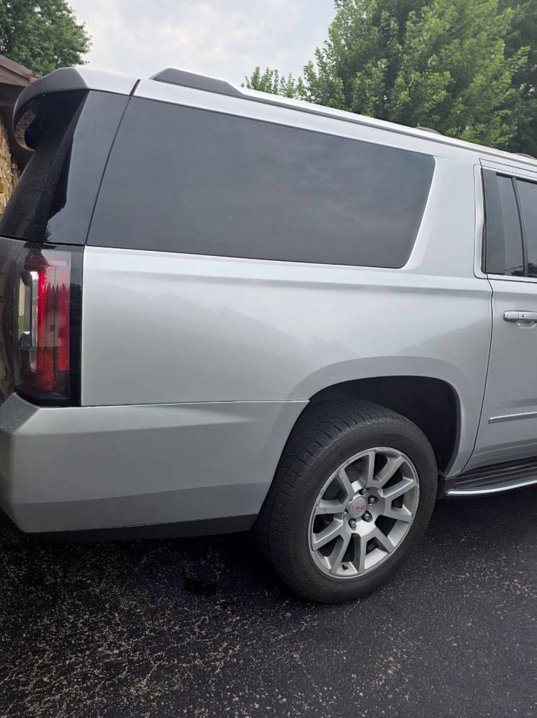 Used 2019 GMC Yukon XL Denali AWD/4WD image 14