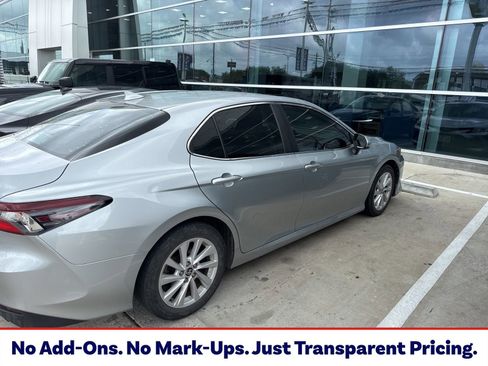 Used 2022 Toyota Camry LE FWD image 1