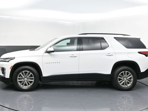 Used 2023 Chevrolet Traverse LT AWD/4WD image 4