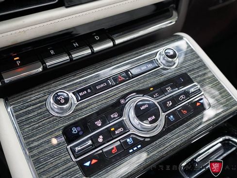 Used 2020 Lincoln Aviator Black Label Grand Touring AWD/4WD image 41