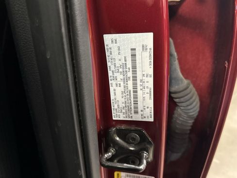 Used 2018 Ford F150 Platinum w/ Equipment Group 701A Luxury image 33