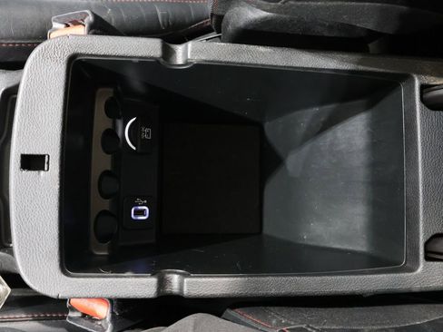 Used 2015 Jeep Cherokee Trailhawk w/ Comfort/Convenience Group image 42