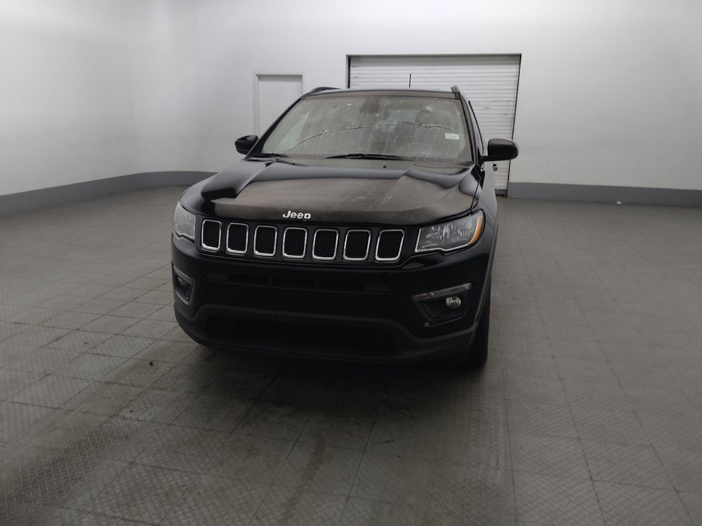 Used 2018 Jeep Compass Latitude w/ Cold Weather Group AWD/4WD image 15