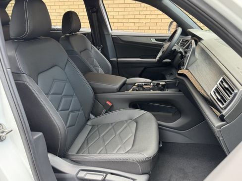 New 2026 Volkswagen Atlas Cross Sport SE AWD/4WD image 14