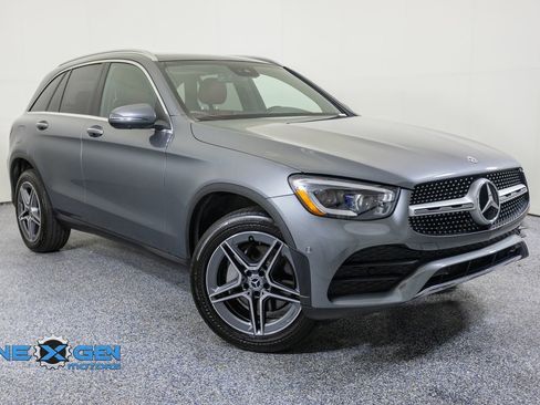 Used 2021 Mercedes-Benz GLC 300 4MATIC image 1