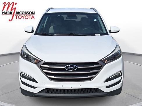 Used 2016 Hyundai Tucson SE w/ Option Group 02 image 2