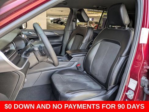 Used 2025 Jeep Grand Cherokee Altitude AWD/4WD image 23