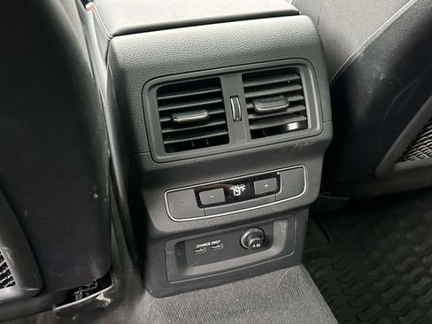 Used 2023 Audi Q5 2.0T Premium w/ Convenience Package image 15