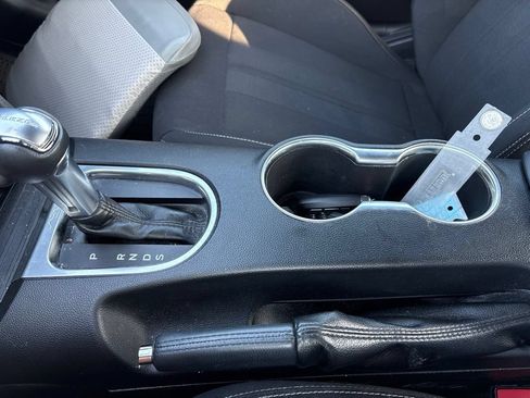 Used 2018 Ford Mustang Coupe RWD image 23
