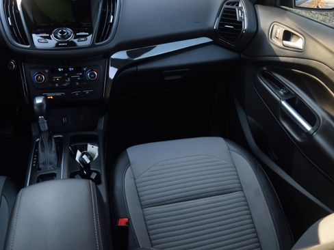 Used 2017 Ford Escape Titanium image 14