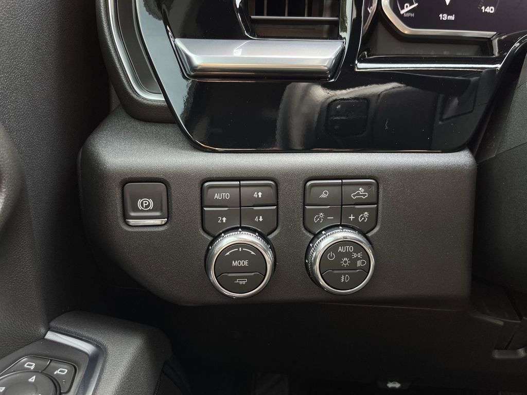 New 2026 GMC Sierra 3500 SLE w/ SLE Value Package AWD/4WD image 18