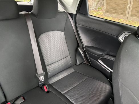 Used 2025 Kia Soul LX w/ LX Technology Package FWD image 36