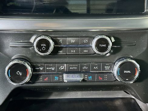 Used 2022 Ford F150 Lariat image 24