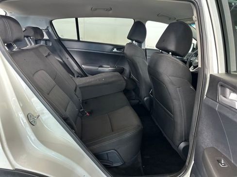 Used 2022 Kia Sportage LX image 27