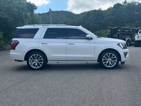 Used 2019 Ford Expedition Platinum RWD image 9