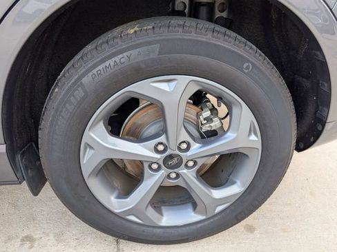 Used 2024 Ford Escape ST-Line w/ Tech Pack #1 FWD image 9